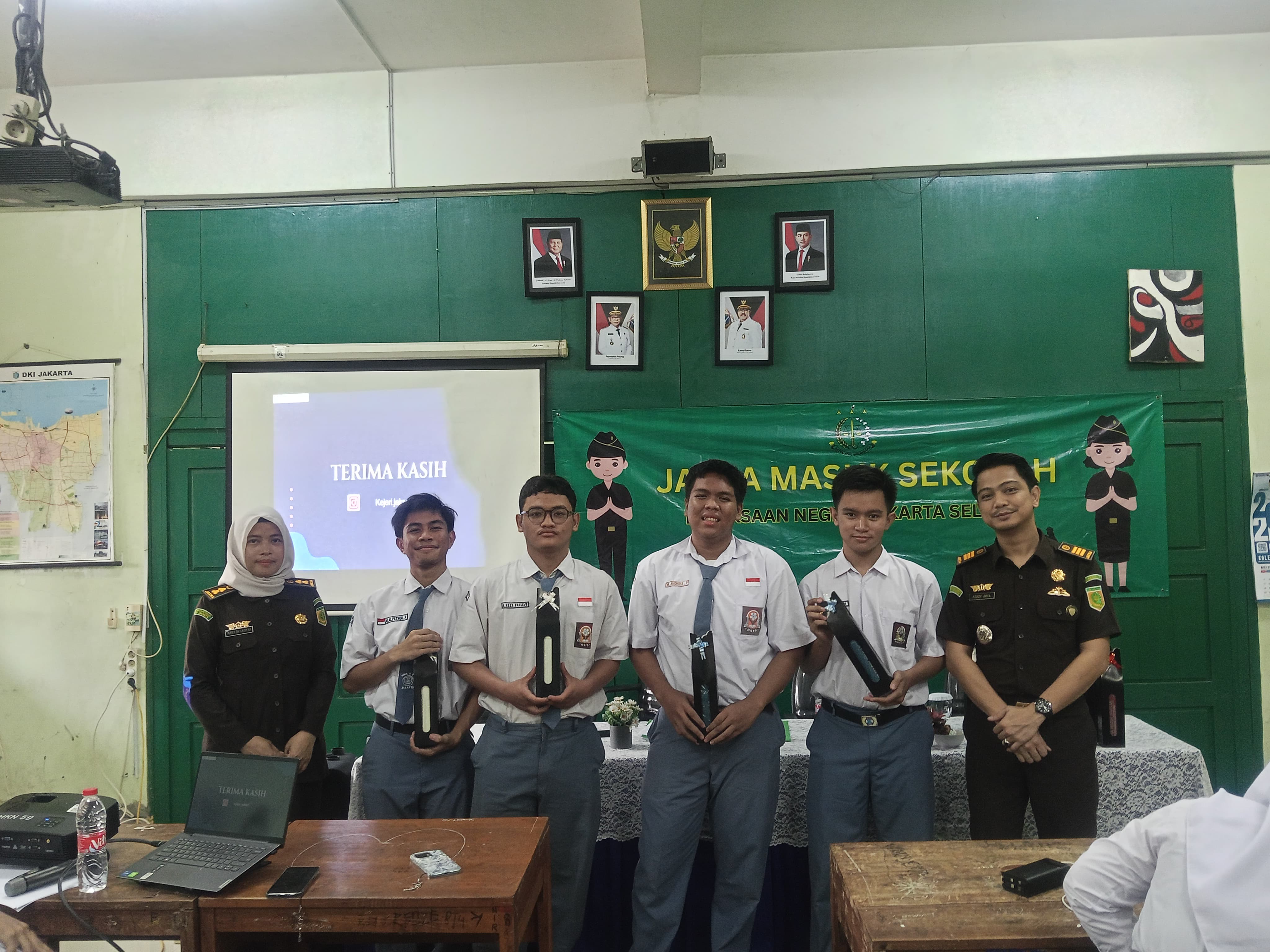 Gedung Sekolah SMA NEGERI 4 BANYUWANGI